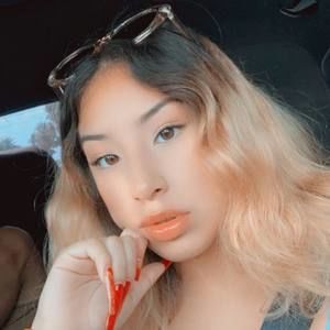 Meet your Posher, Bella